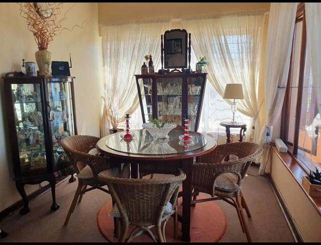 3 BEDROOM APARTMENT FOR SALE IN MANABA BEACH